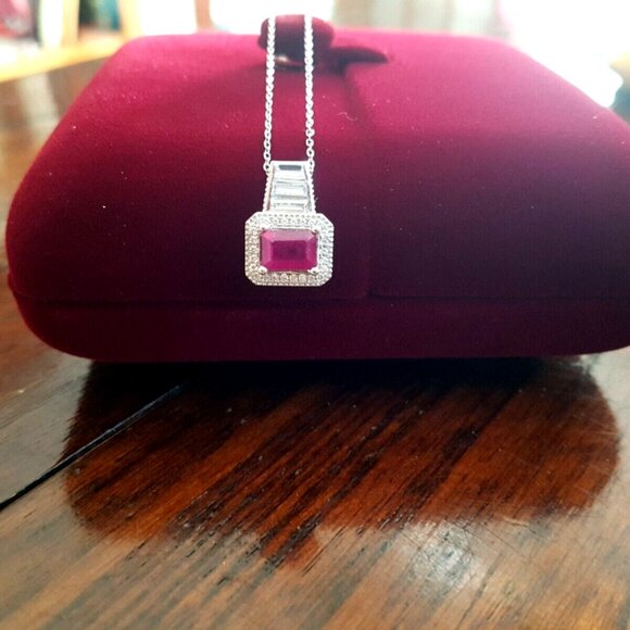 Ruby Glass Composite Necklace - Picture 1 of 11